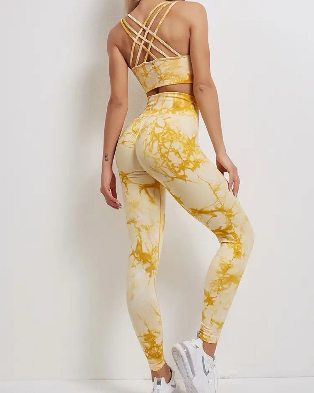 Lush Tye-Dye Set